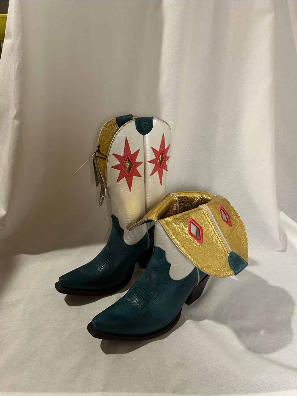 NWT Ariat Starlight Turquoise/Pearly White Western Boots - Picture 4 of 5